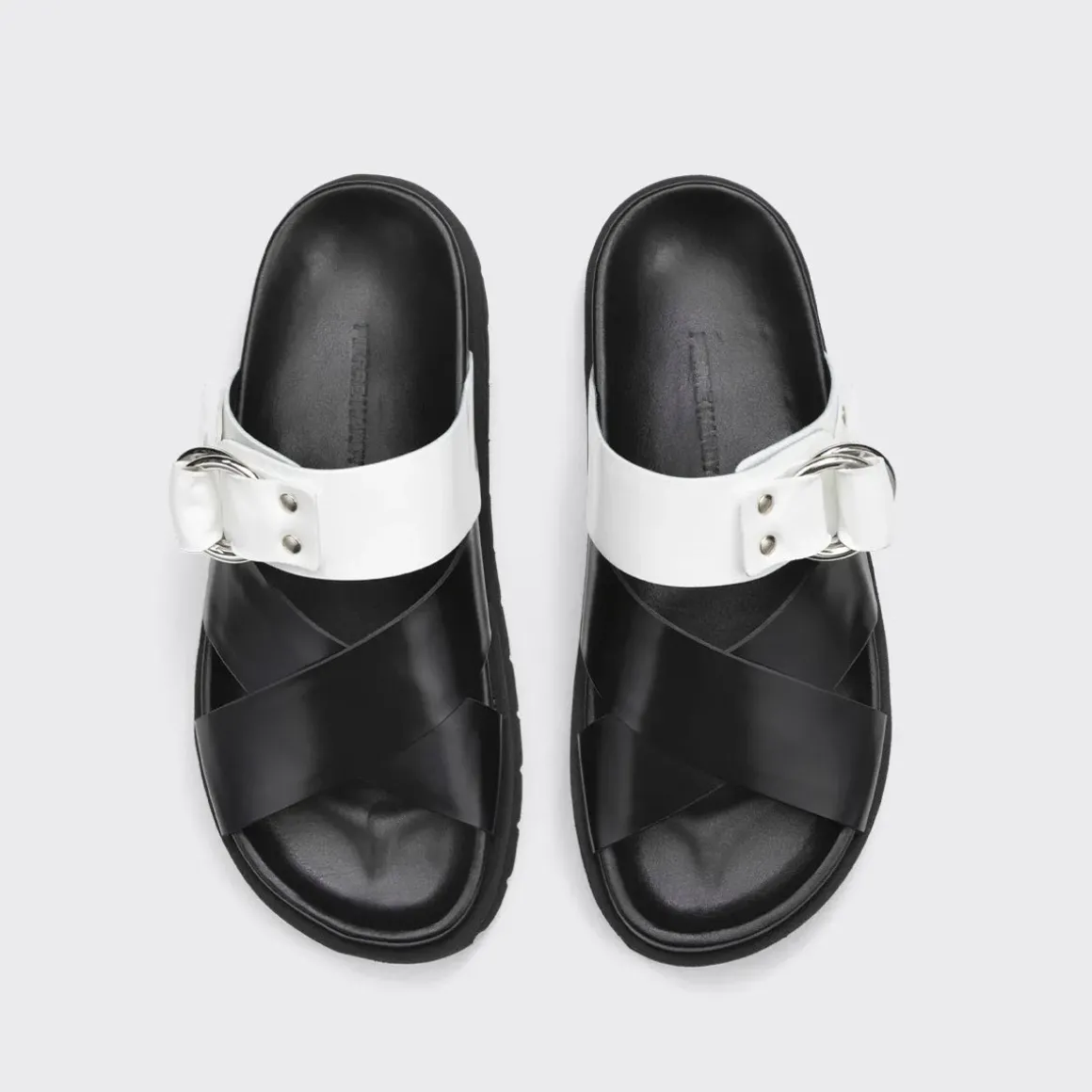 PIERRE HARDY CROSS RIDER FLAT SANDAL Black,white Fashion